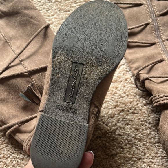 Adorable camel suede girls boots. Great condition Big girl size 3 - Picture 2 of 2